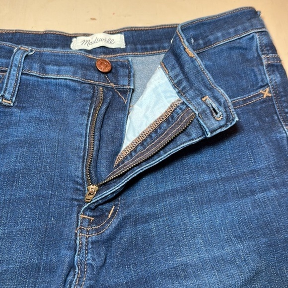 Madewell 9" Mid-Rise Skinny Dark Jeans in EUC - Size 30 - Picture 4 of 6